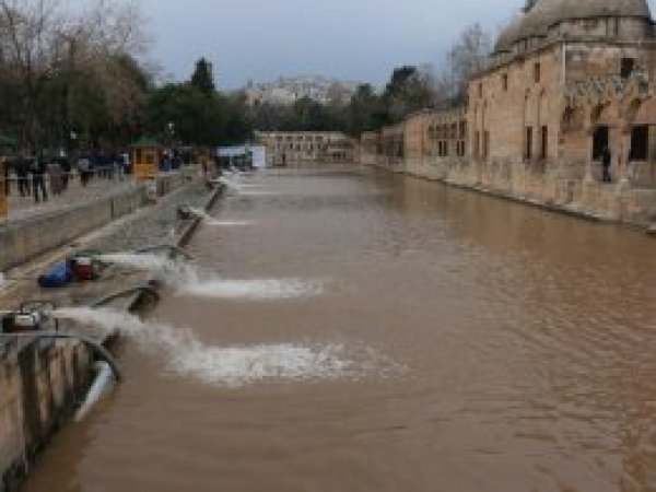 Balıklıgöl çamur deryasına döndü