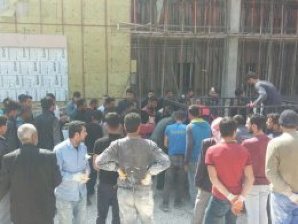 Ambulans gelmeyince yaralılar pikapla taşındı