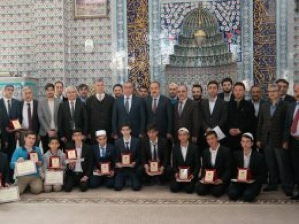 Kur'an-ı ve ezanı güzel okuma yarışması yapıldı