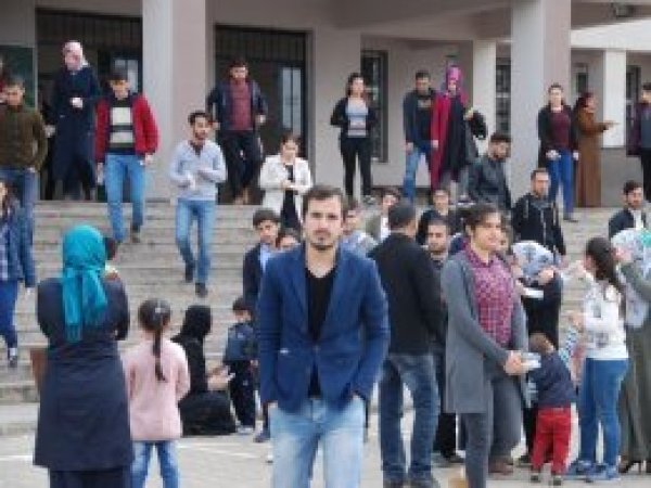 Milyonlarca öğrenci YGS'de ter döktü