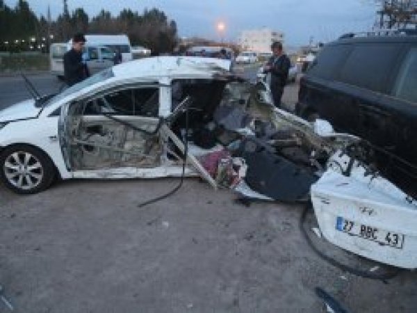Silopi'de trafik kazası: 2 ölü 4 yaralı