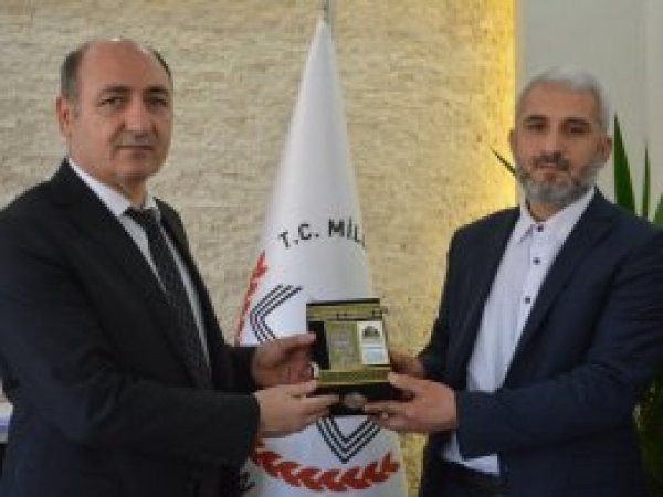 Siyer Sınavı'na katkı sunanlara hediye verildi