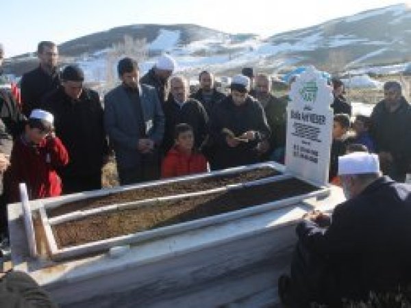 Şehid Molla Arif Kesir kabri başında yâd edildi