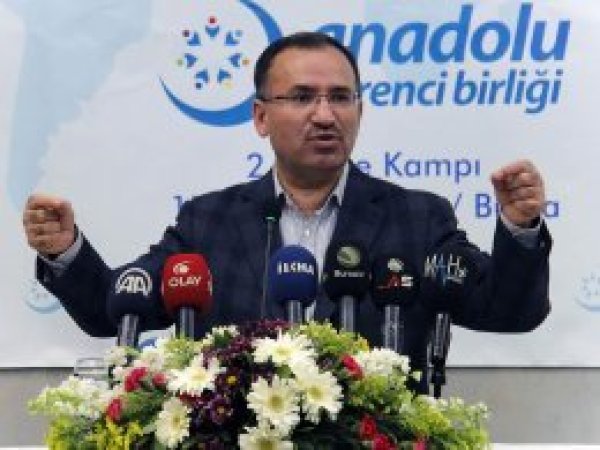Bakan Bozdağ: Eski Türkiye muhaldir