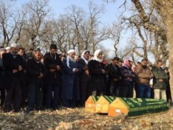 Yangında ölen 3 kardeş toprağa verildi