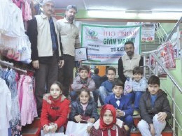 İHO EBRAR Yetimleri sevindirdi