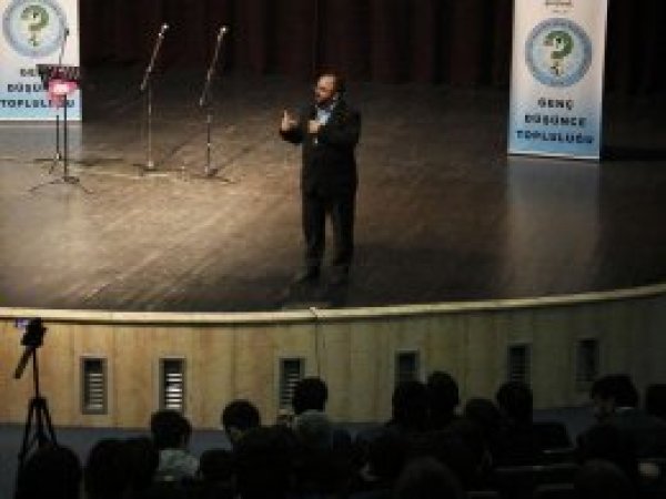 'Üstad bu coğrafyanın iman kütüğünü yeniden yazmıştır'