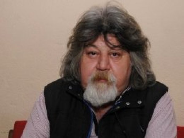 Ahmet Aziz Nesin hakkında yakalama kararı