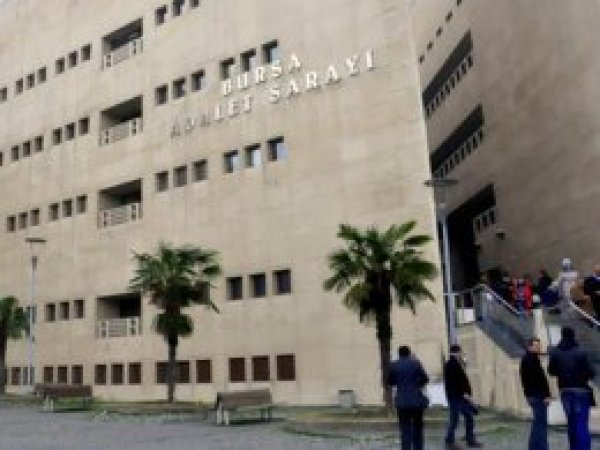 FETÖ sanıklarına 14 yıl 7 ay hapis cezası verildi