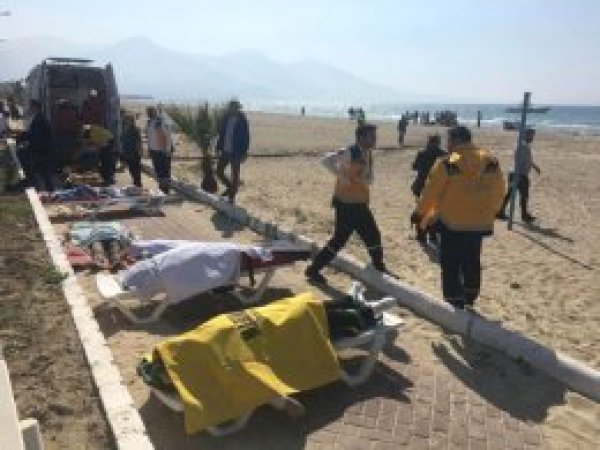 Kuşadası'nda mülteci botu battı: 12 Ölü