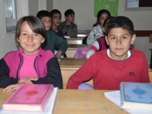 Öğrenciler Kur’an-ı Kerim hediye edildi