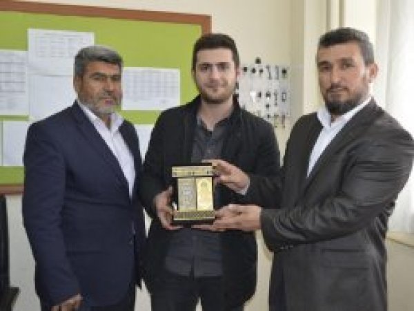 Siyer Sınavı’na katkıda bulunanlara hediye