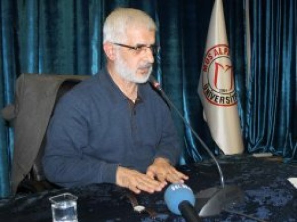 'Günümüzde en büyük sorun, şahsiyet yozlaşmasıdır'