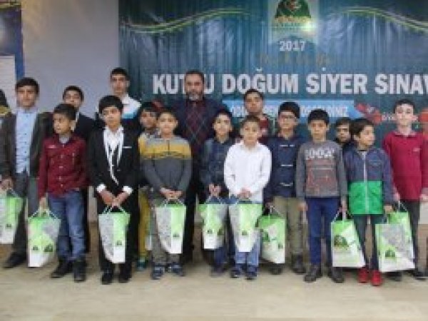 Siyer Sınavında dereceye girenlere ödülleri verildi