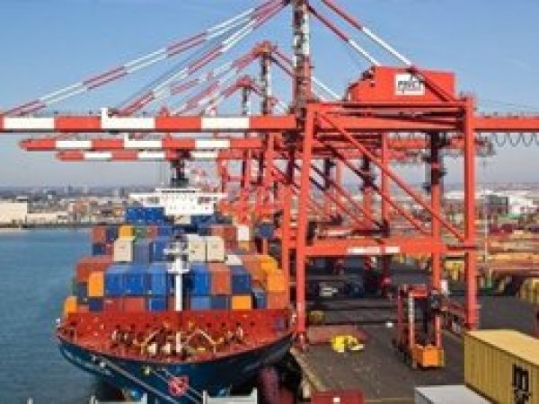 Türkiye'de İhracat azaldı ithalat arttı