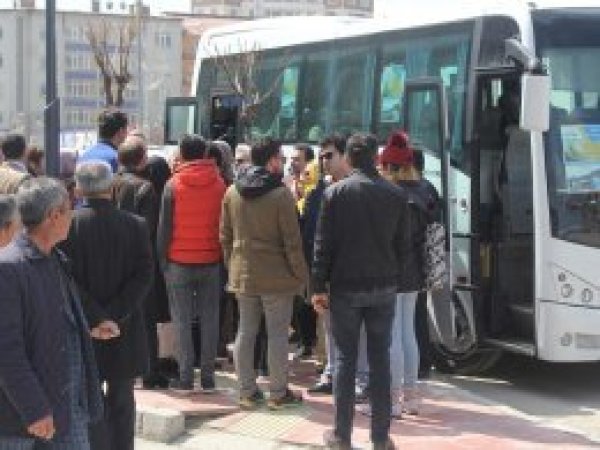 Van'da İranlı turistlere gezi kolaylığı