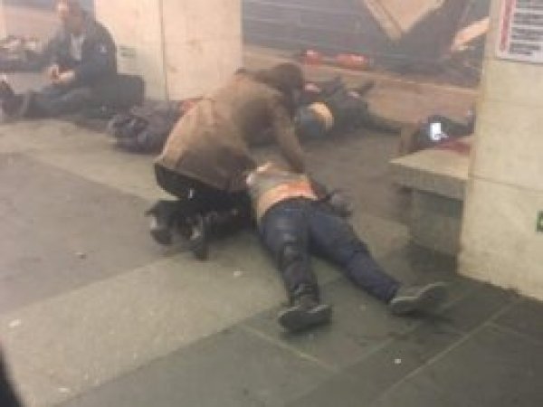 Di metroya St. Petersburgê de teqîn
