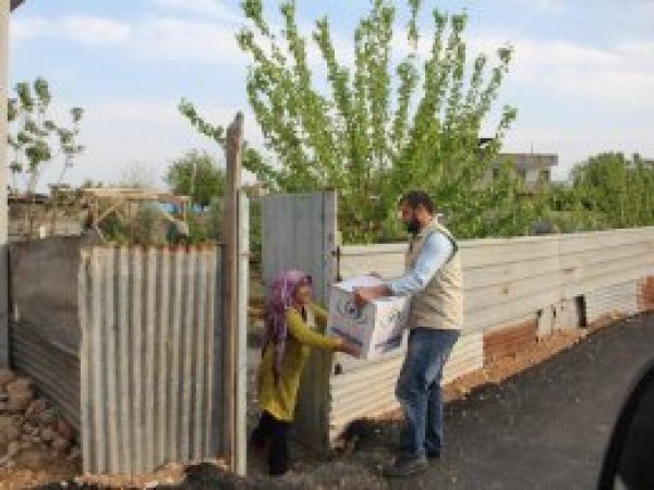 IHO EBRAR'dan muhtaç ailelere yardım