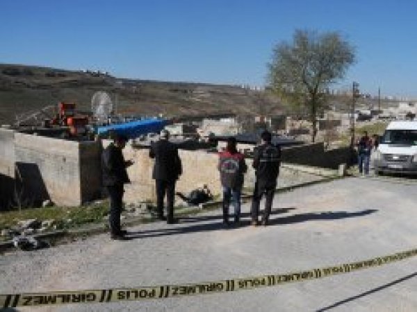 Boş arazide ceset bulundu