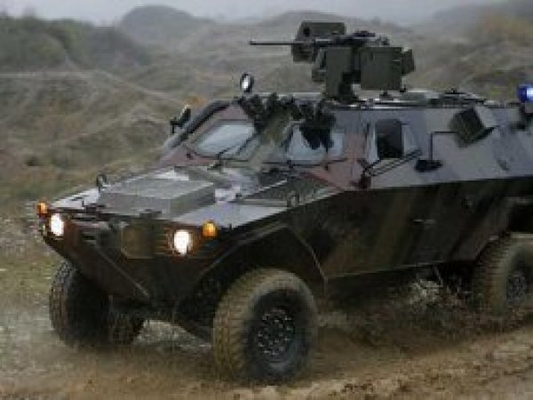 Van'da zırhlı aracın geçişi sırasında patlama