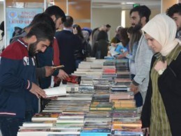 'Fuar insanı okuma sevk ediyor'