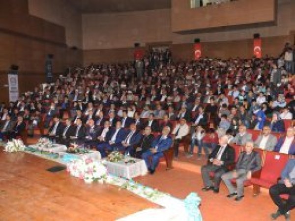 'Sıkıntıların nedeni Peygamberi rehber edinmediğimiz içindir'