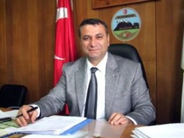 AK Partili Belediye Başkanı'na silahlı saldırı: 2 yaralı