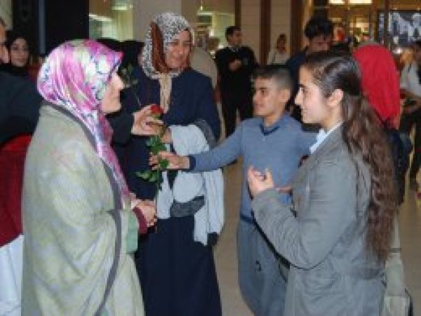 AVM'lerde Kutlu Doğum etkinlikleri