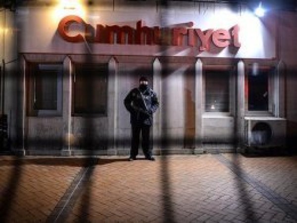 Cumhuriyet gazetesi iddianamesi kabul edildi