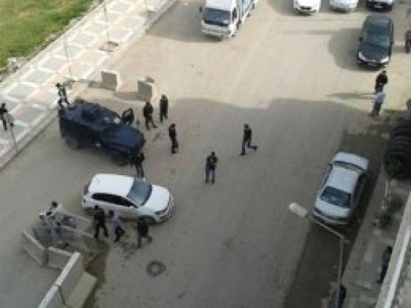 Emniyete bombalı saldırı girişimi