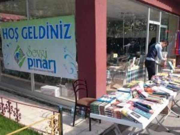 Sevgi Pınarı'ndan muhtaç aileler yararına kermes