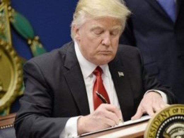 Trump'tan üç yeni başkanlık kararnamesi
