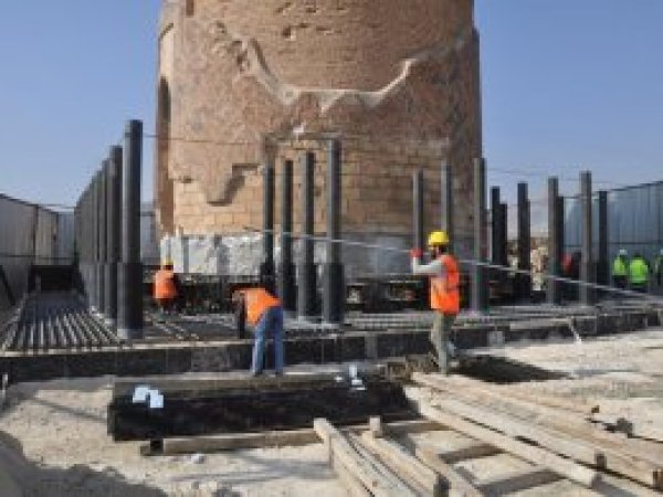 Türbenin taşınması ileri tarihe ertelendi