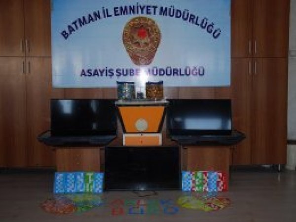 Kumar oynayan 42 kişiye para cezası verildi