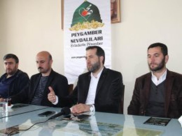 "Tek gaye Peygamberin mesajını halka iletmek"