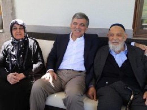 Abdullah Gül'ün babası hayatını kaybetti
