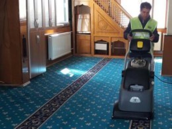 Cami ve Kur'an kurslarında temizlik çalışması başlatıldı