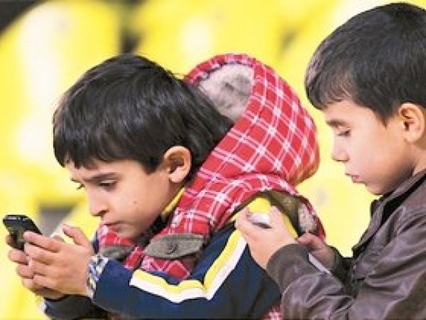Türkiye'de akıllı telefon kullanım yaşı 9'a indi