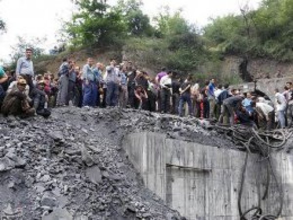 İran'da kömür madeninde patlama