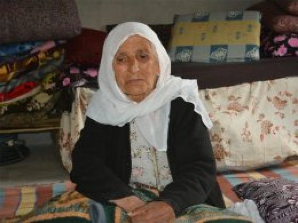 20 yıldır tek odalı evde yaşam mücadelesi veriyor