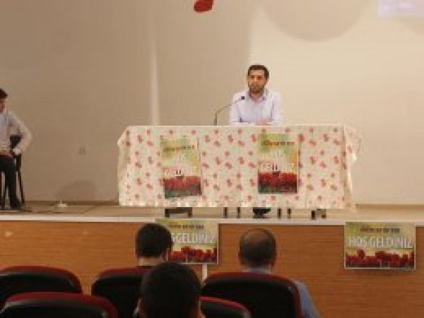 Bismil'de 'İslami Gençlik' semineri