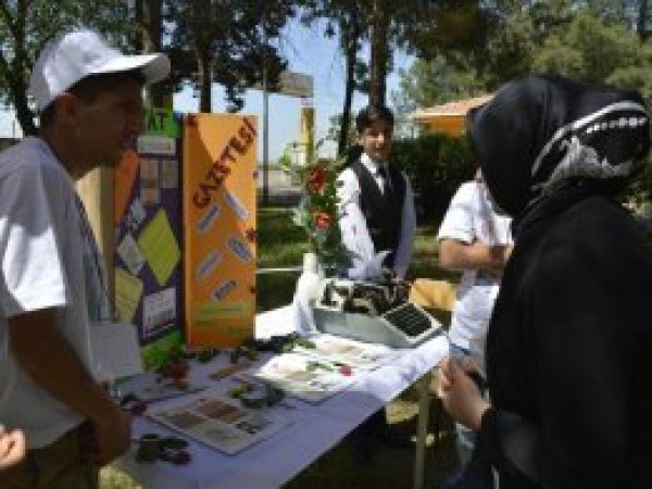 İmam hatipli öğrenciler projelerini tanıttı