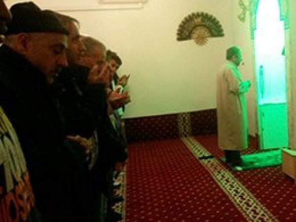 İtalya'daki Müslümanlar Berat Kandilini ihya etti