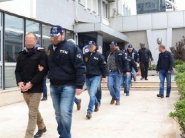 Adıyaman'da FETÖ operasyonu: 33 gözaltı