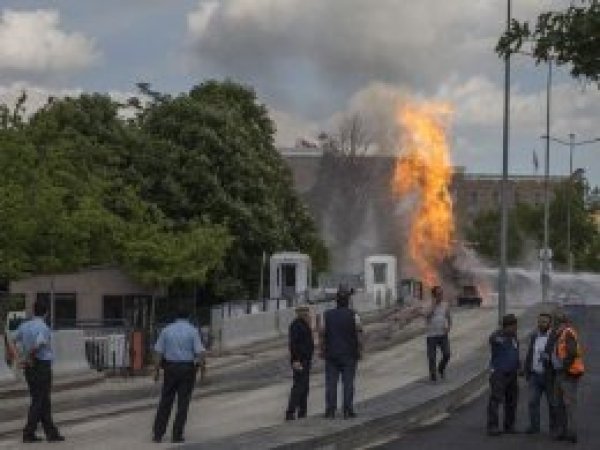 Ankara Adliyesi önünde doğalgaz patlaması 