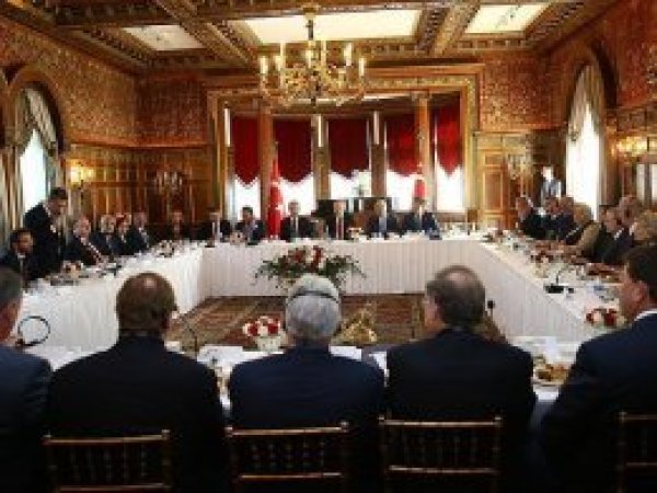 Erdoğan ABD'li kanaat önderlerini kabul etti