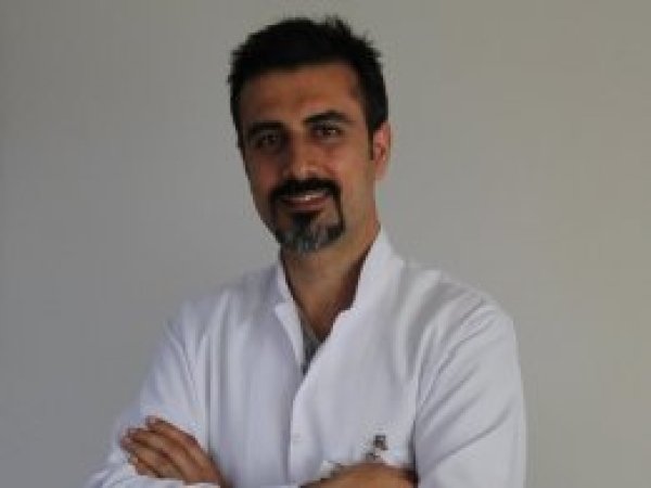 Büyümüş geniz eti solunum sistemini bozuyor