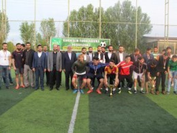Diyarbakır’da “Kardeşlik Turnuvası” şampiyonu Sur oldu