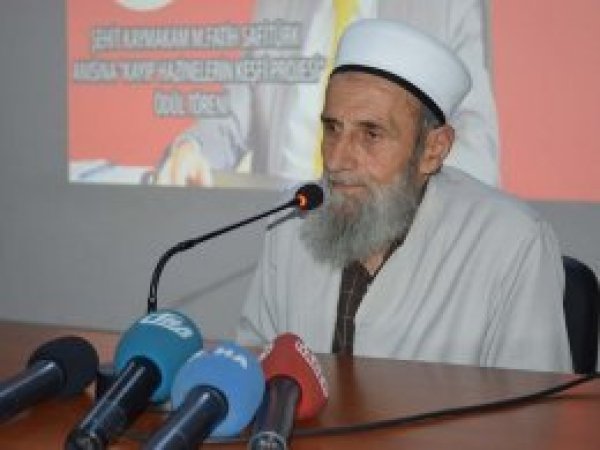 "Hak ve batıl mücadelesi Hz. Âdem'den bu yana var"