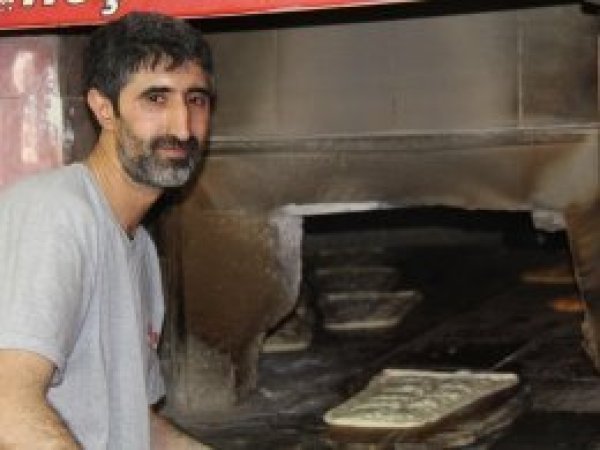 Aşırı sıcaklara aldırmadan oruç tutuyorlar